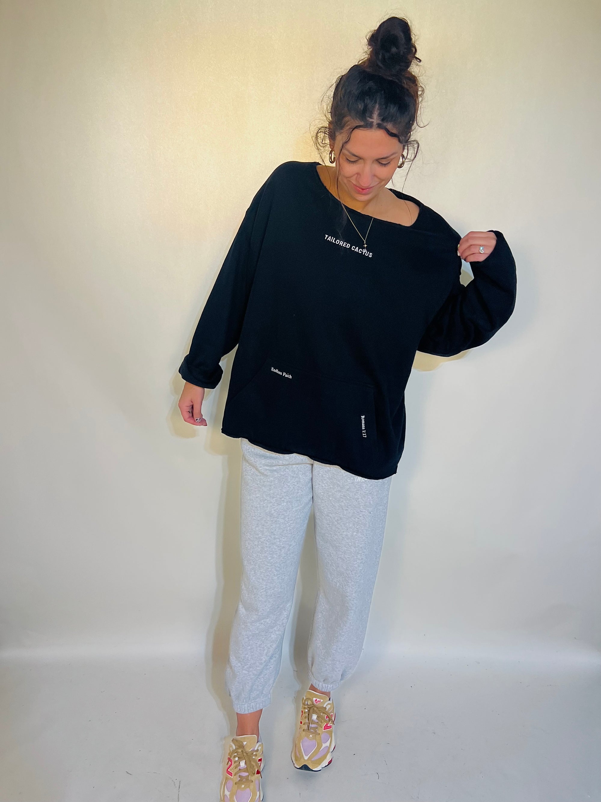 Black tailored cactus crewneck ‘endless faith’ ‘Romans 1:17’