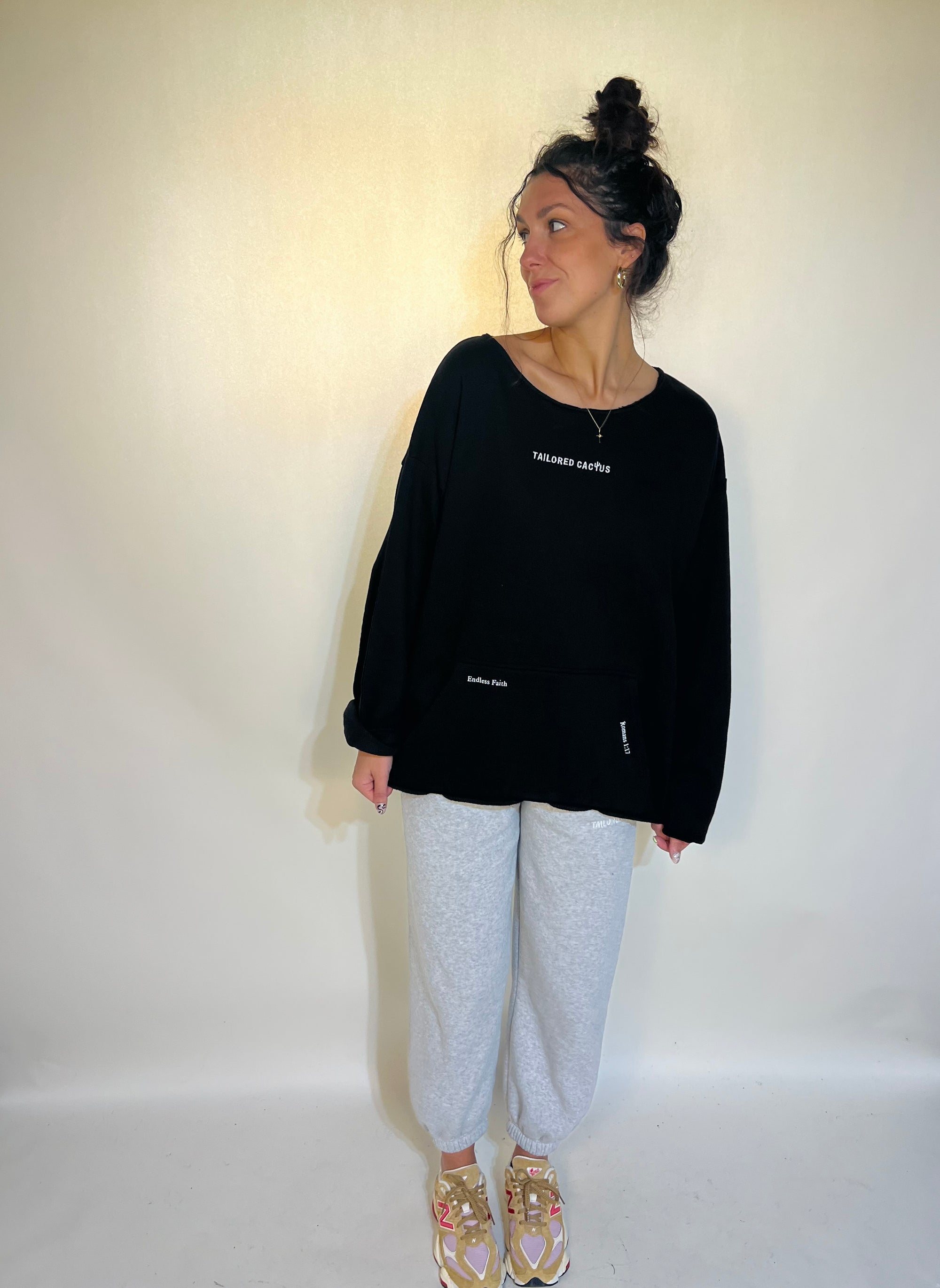 Black tailored cactus crewneck ‘endless faith’ ‘Romans 1:17’